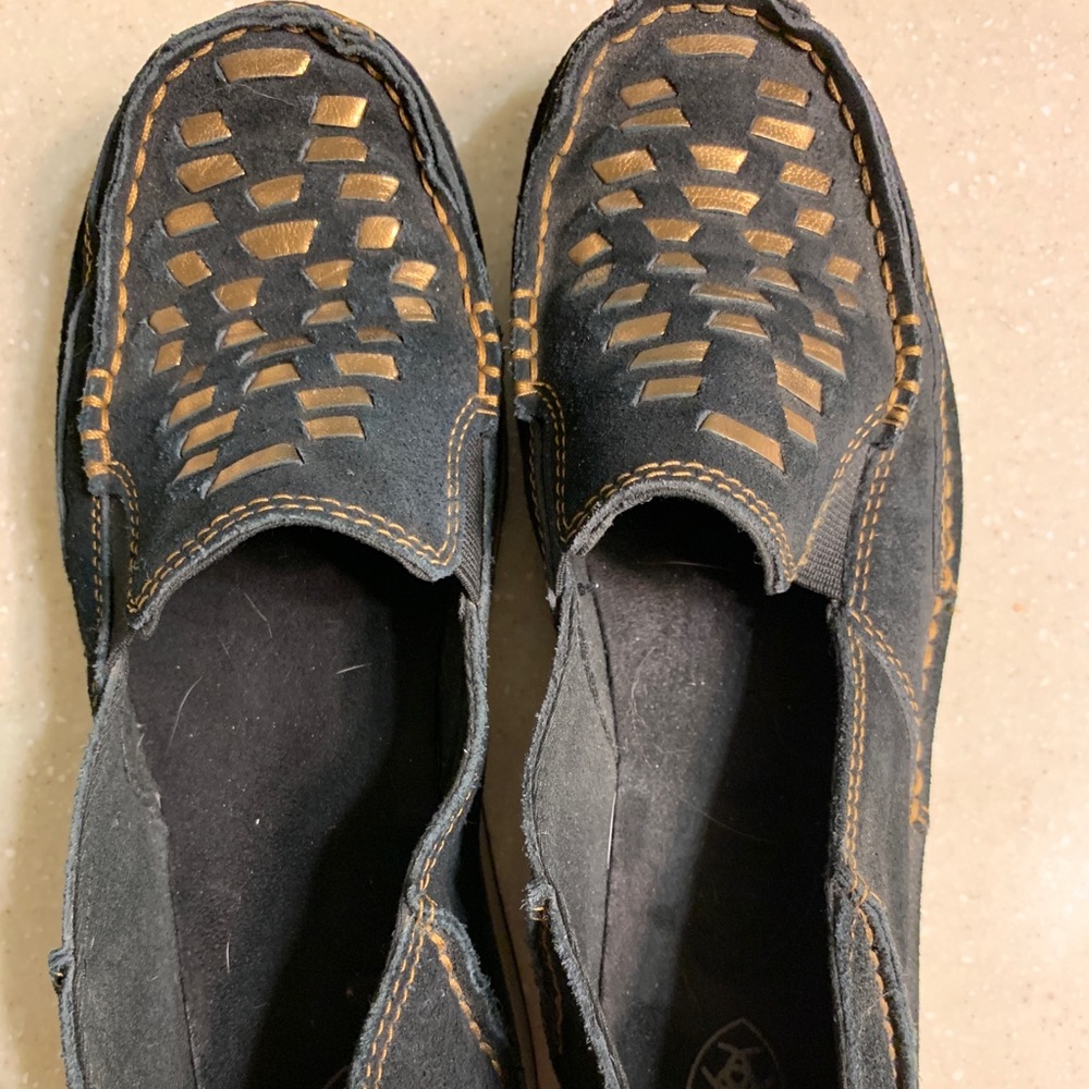 Artist cruisers black suede size 9